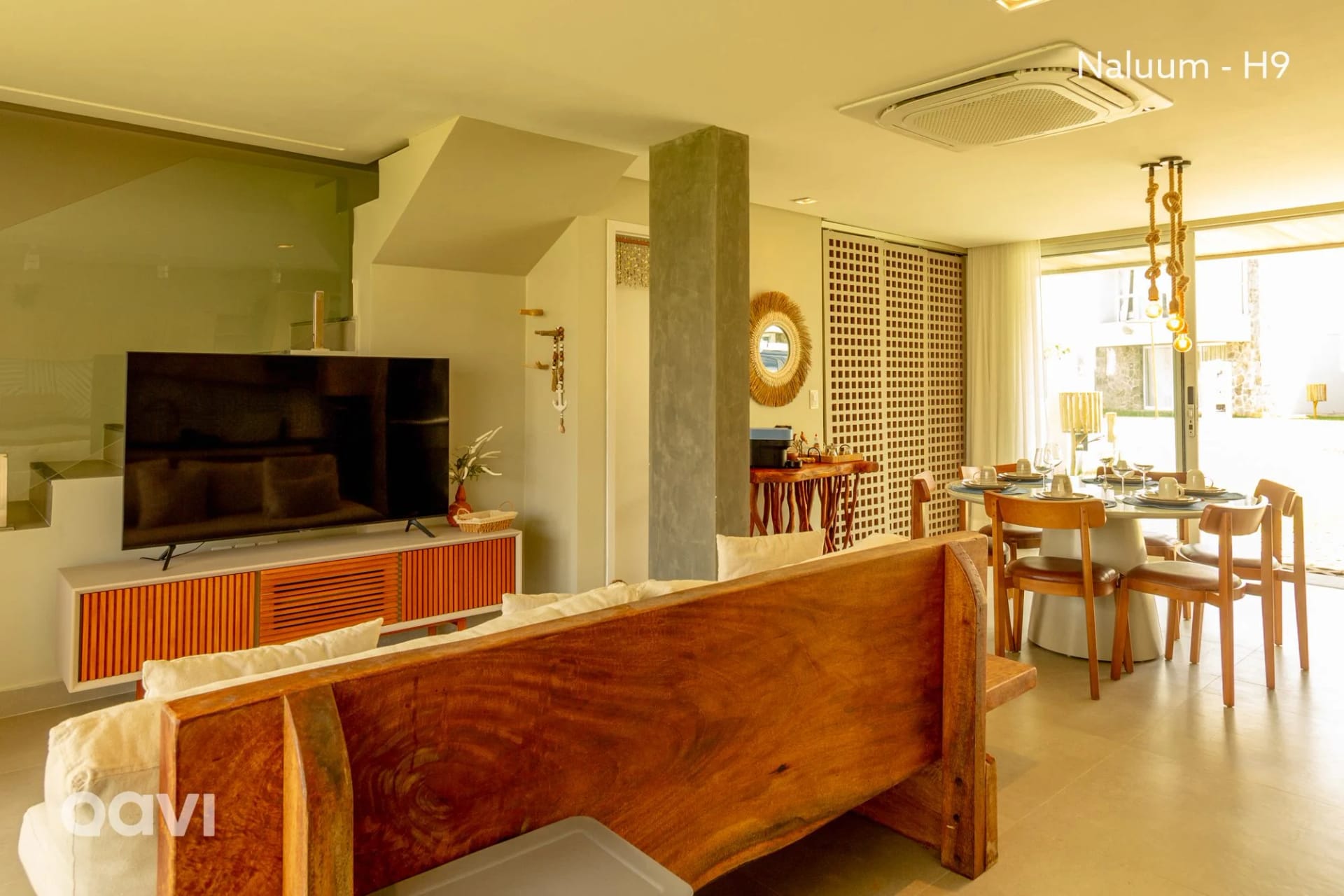 Communal lounge / TV room — Casa Anamá em condomínio Naluum by Qavi