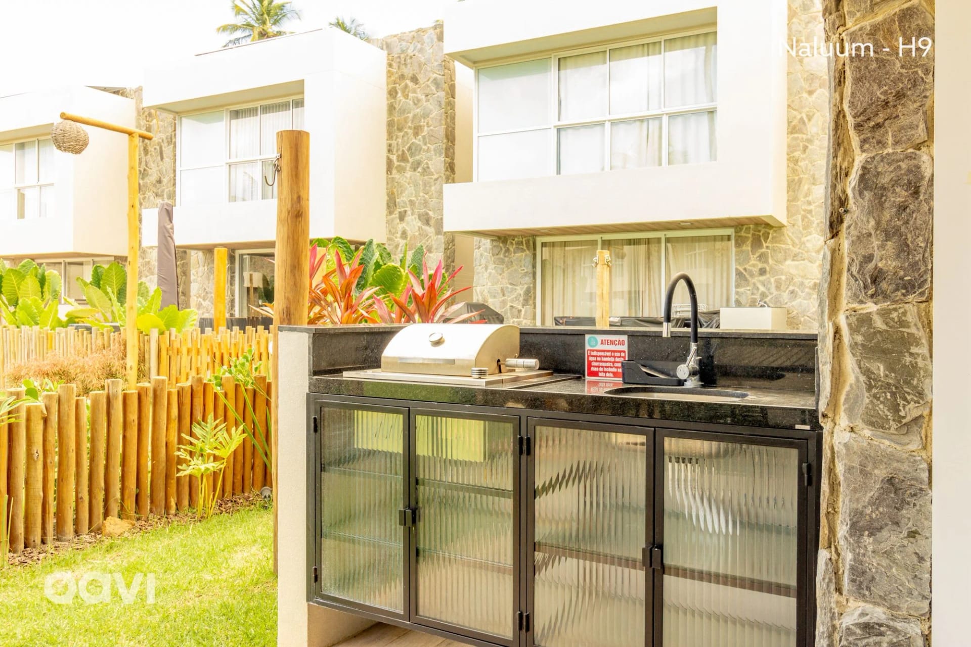 Balcony / Terrace — Casa Anamá em condomínio Naluum by Qavi