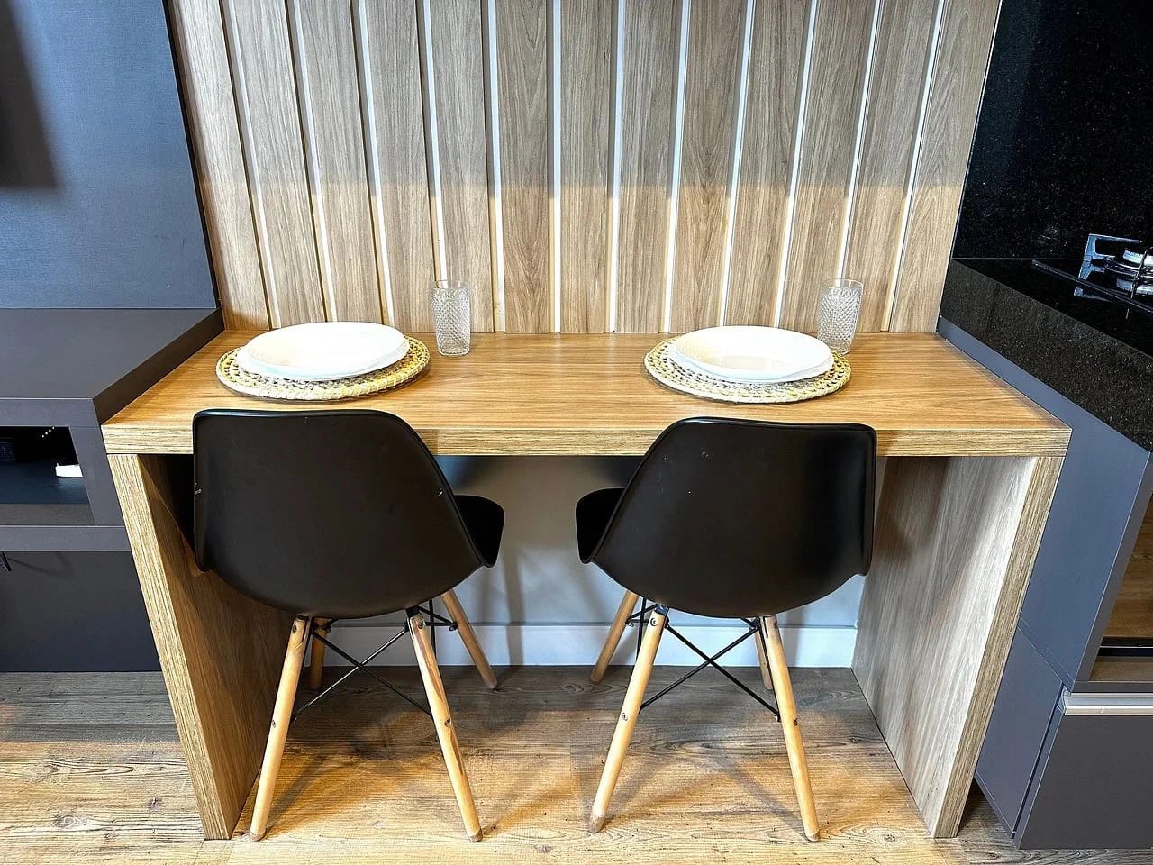 Dining area — Studio no Edifício Time em Maceió by Qavi