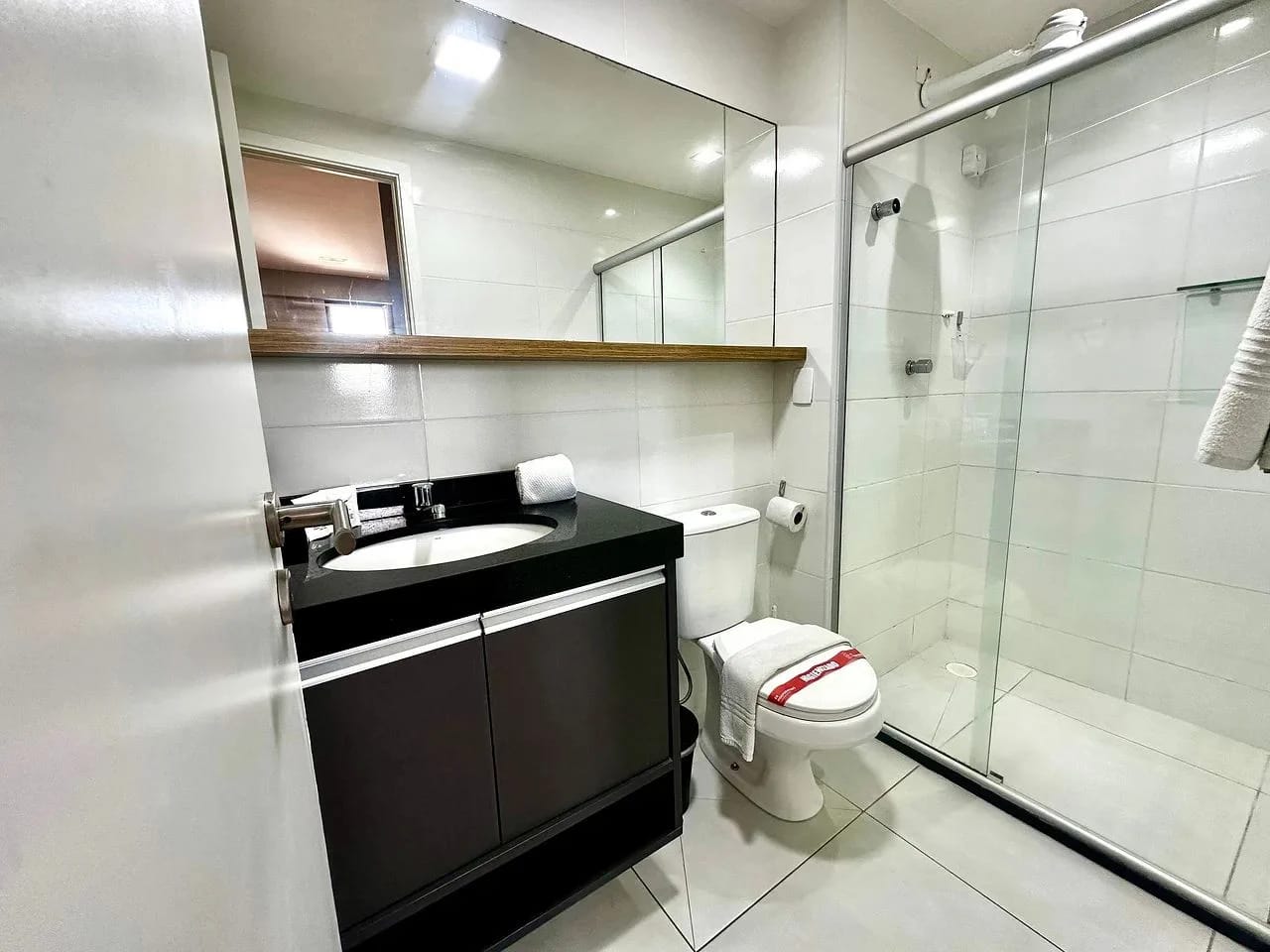 Toilet — Studio no Edifício Time em Maceió by Qavi