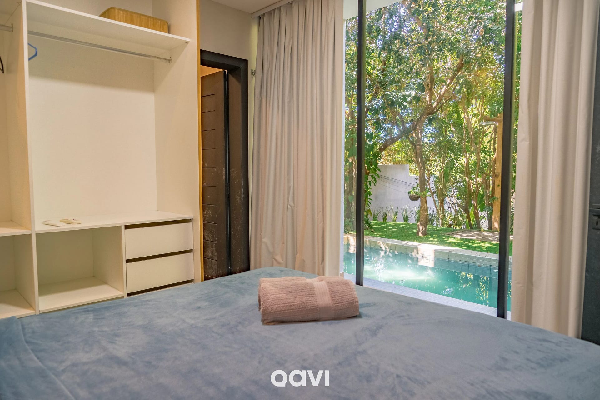Bedroom — Casa com Piscina Privativa no Condomínio Maxlife10 - By Qavi