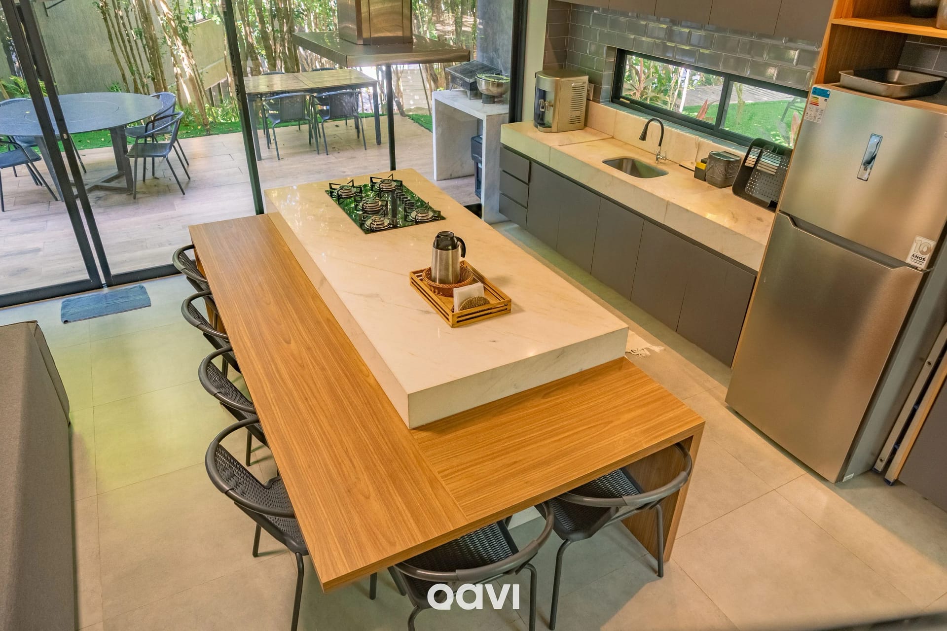 Kitchen or kitchenette — Casa com Piscina Privativa no Condomínio Maxlife10 - By Qavi