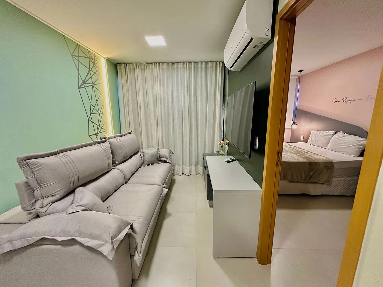 Living Room — Apartamento Studio Design Maceió by Qavi