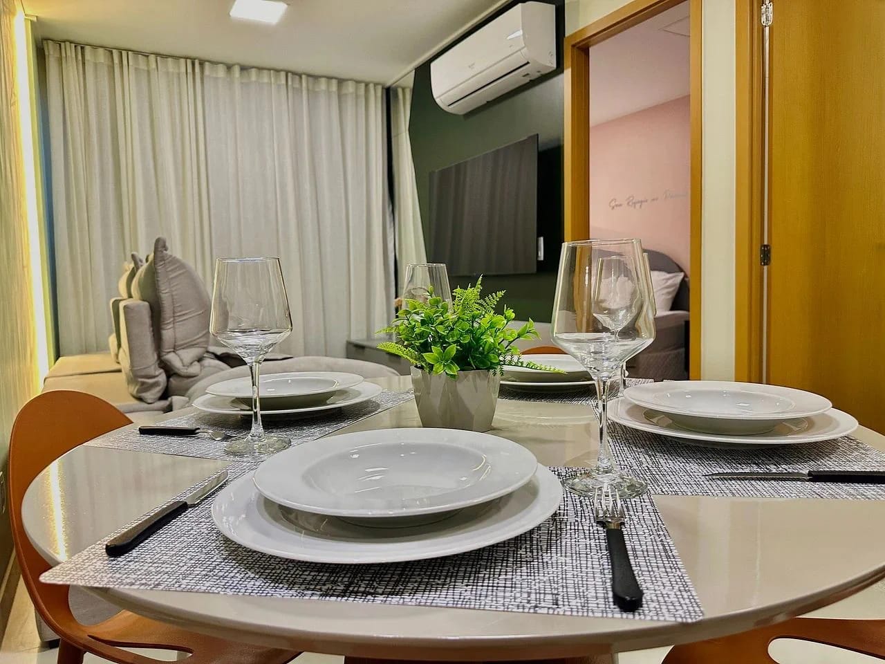 Dining area — Apartamento Studio Design Maceió by Qavi