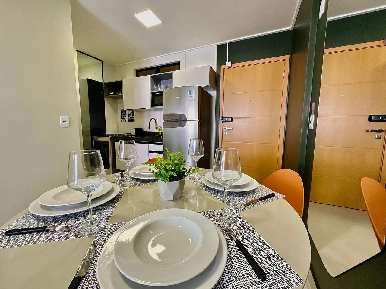 Dining area — Apartamento Studio Design Maceió by Qavi