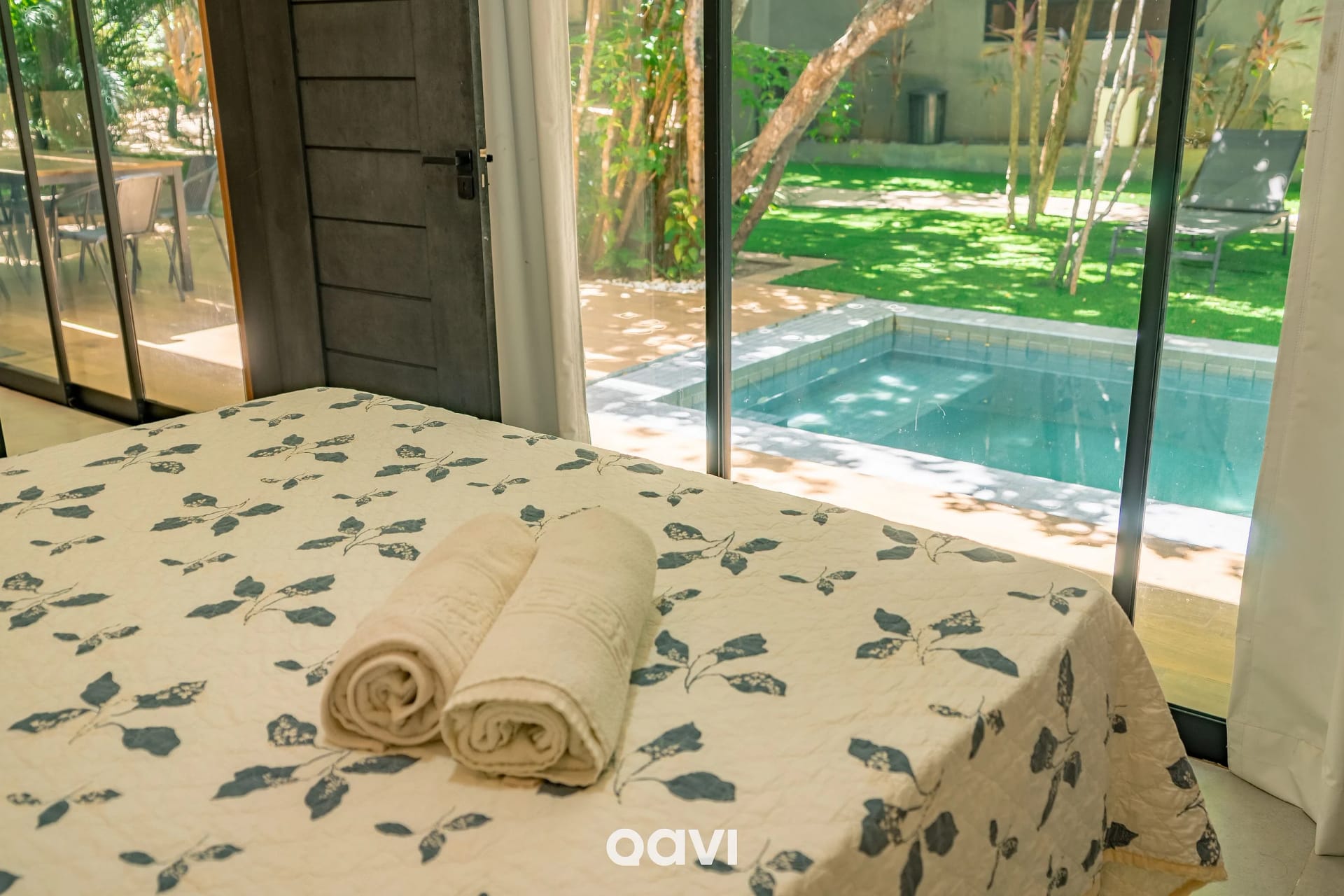 Quarto — Casa luxuosa em condomínio Maxlife09 - By Qavi