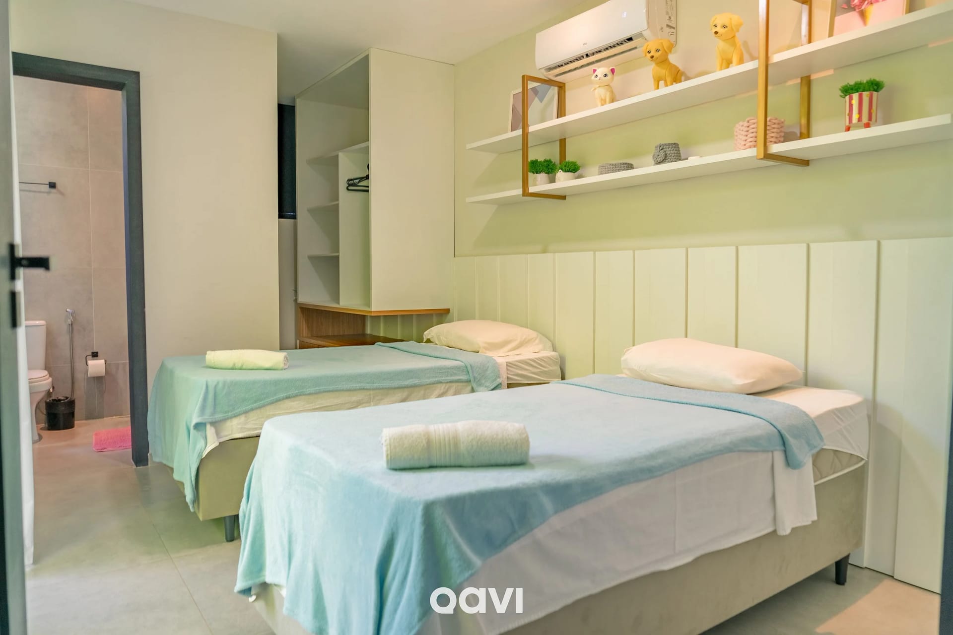 Quarto — Casa luxuosa em condomínio Maxlife09 - By Qavi
