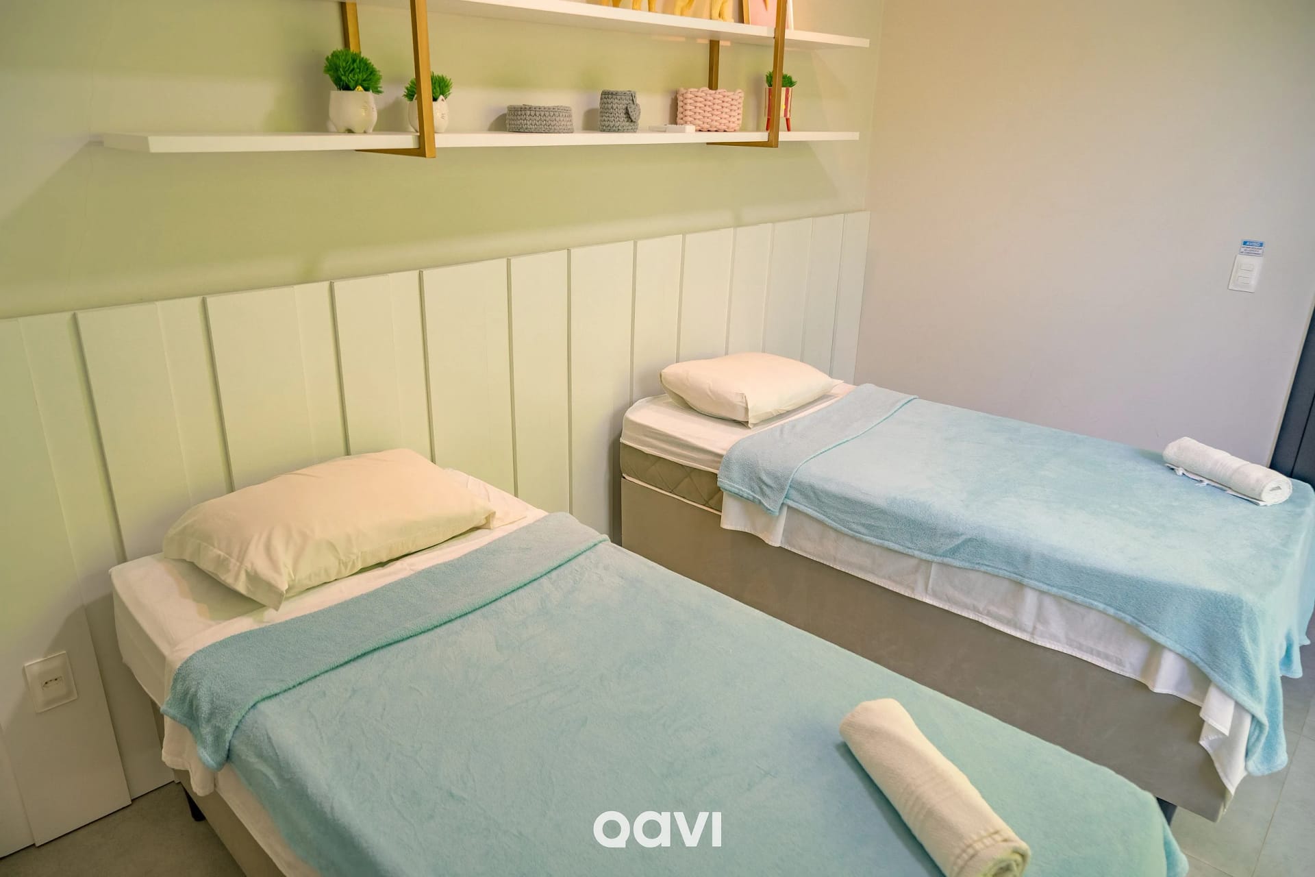 Quarto — Casa luxuosa em condomínio Maxlife09 - By Qavi