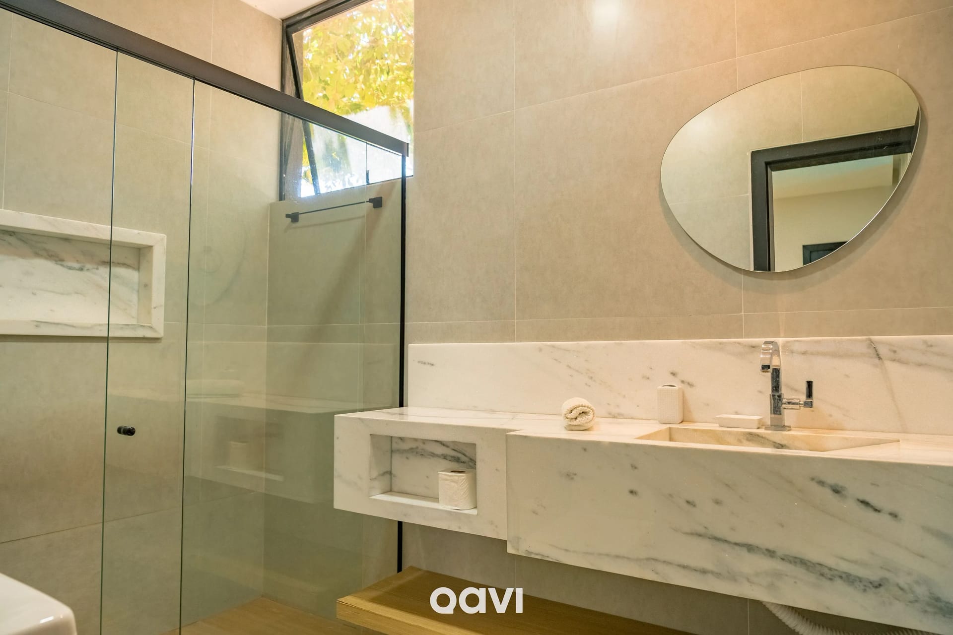Toilet — Casa com Piscina Privativa em condomínio Maxlife11 - By Qavi