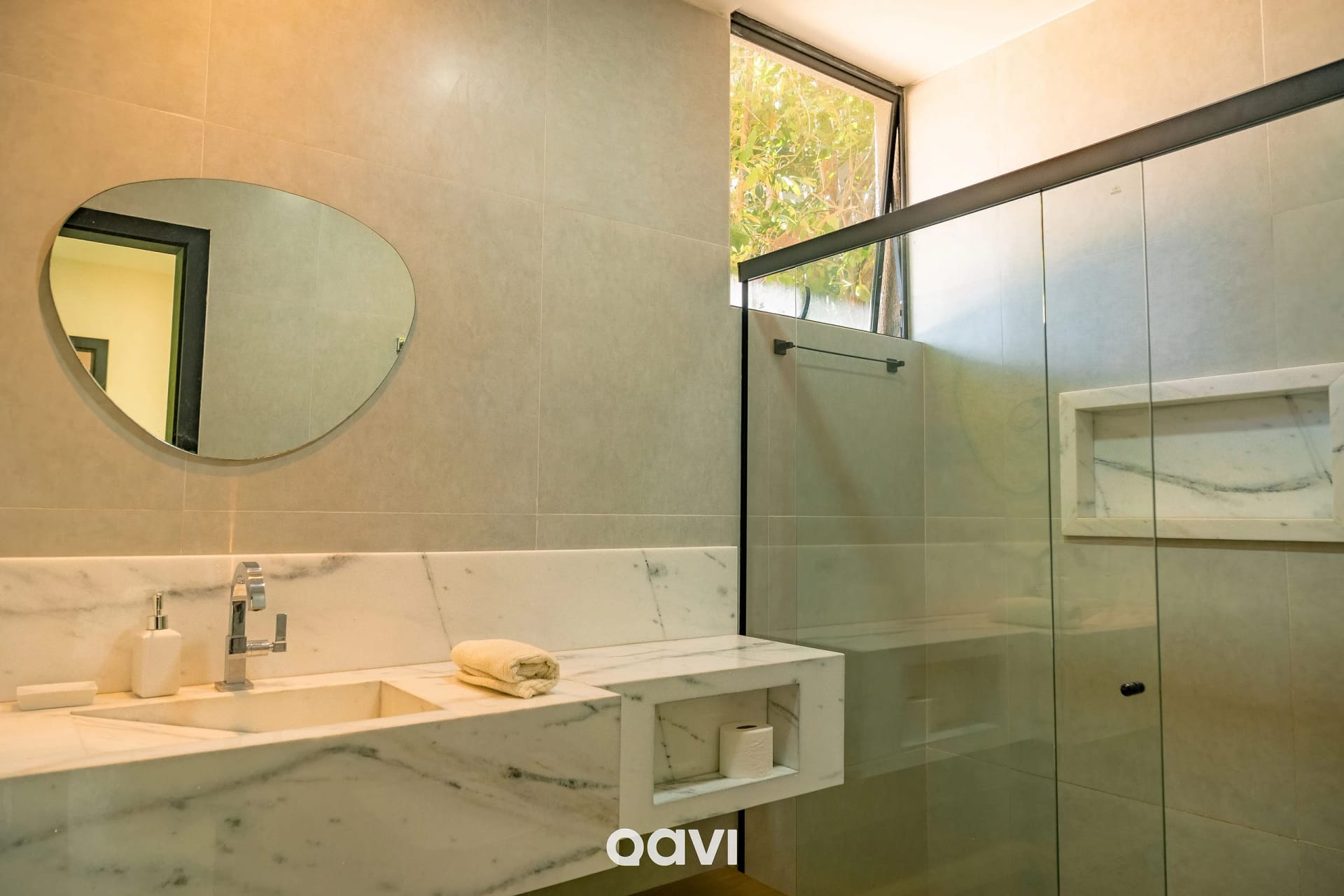 Toilet — Casa com Piscina Privativa em condomínio Maxlife11 - By Qavi