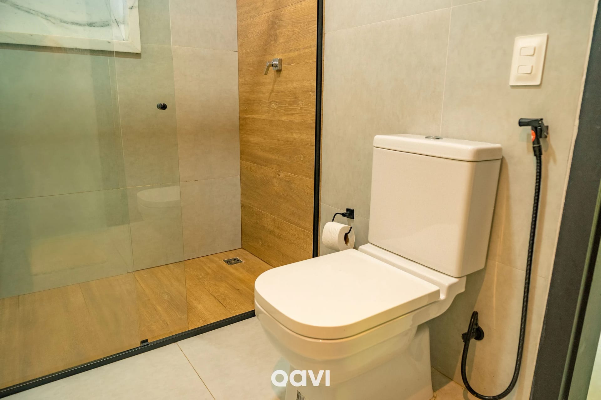 Toilet — Casa com Piscina Privativa em condomínio Maxlife11 - By Qavi