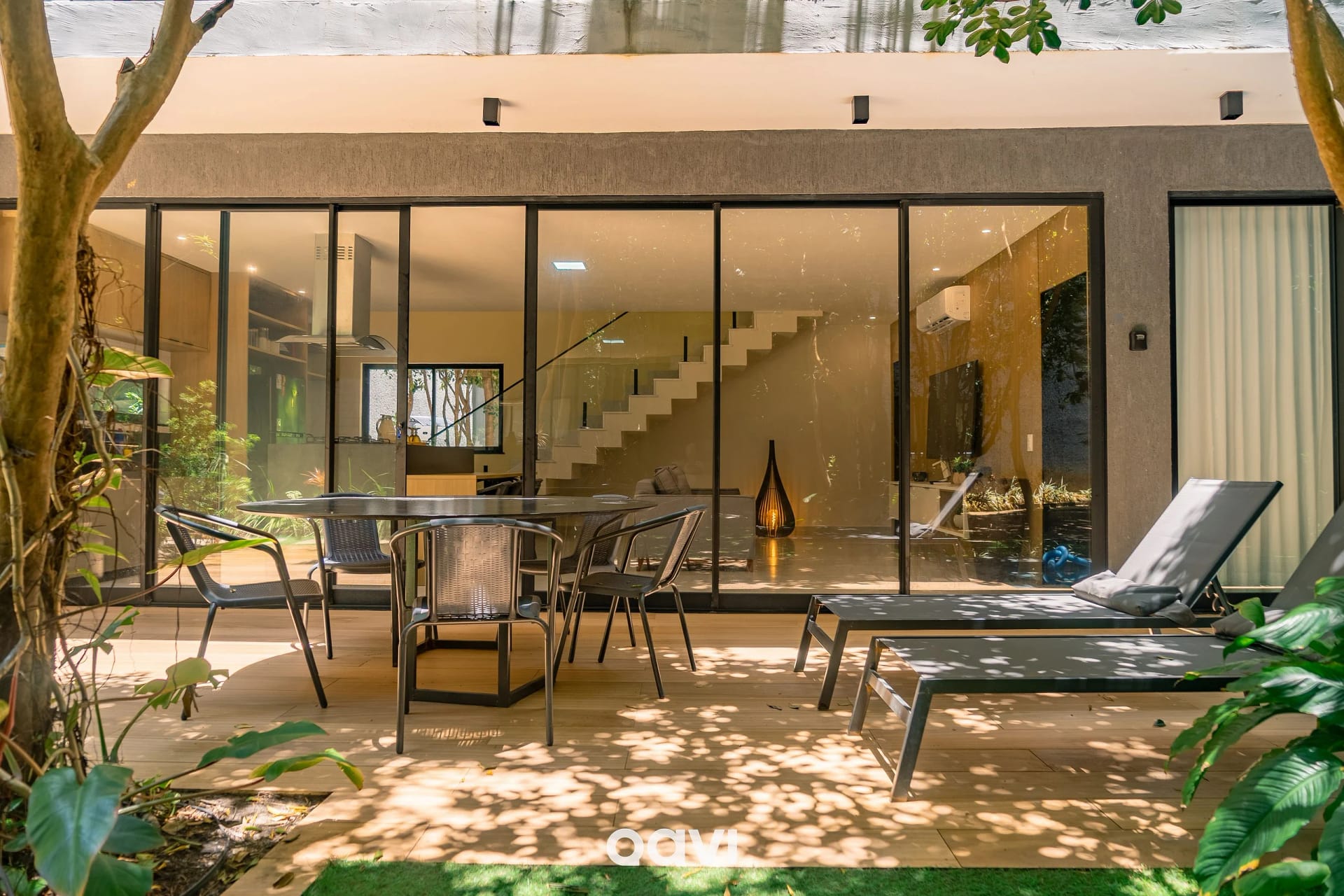 Facade / entrance — Casa com Piscina Privativa em condomínio Maxlife11 - By Qavi