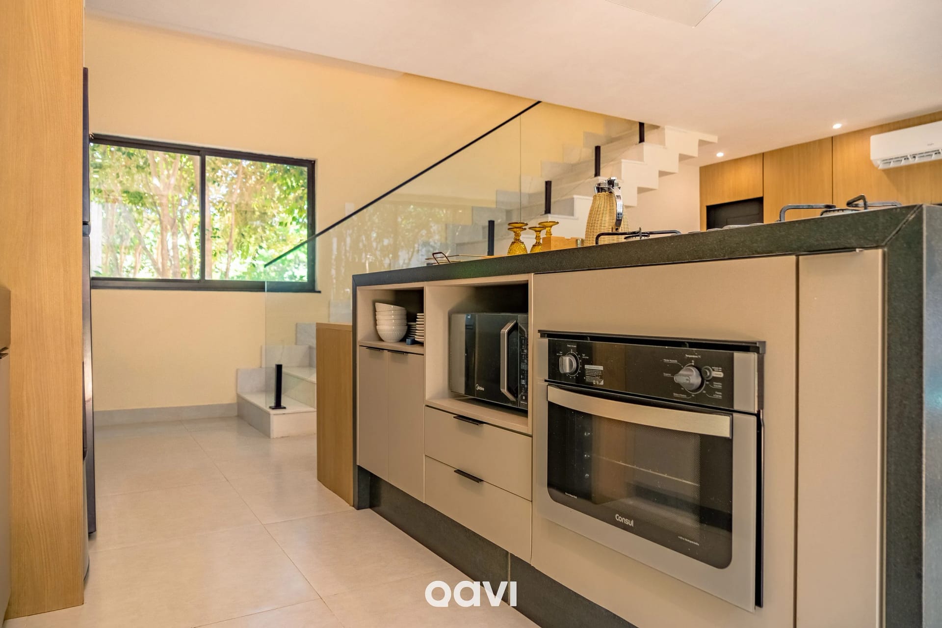 Kitchen or kitchenette — Casa com Piscina Privativa em condomínio Maxlife11 - By Qavi