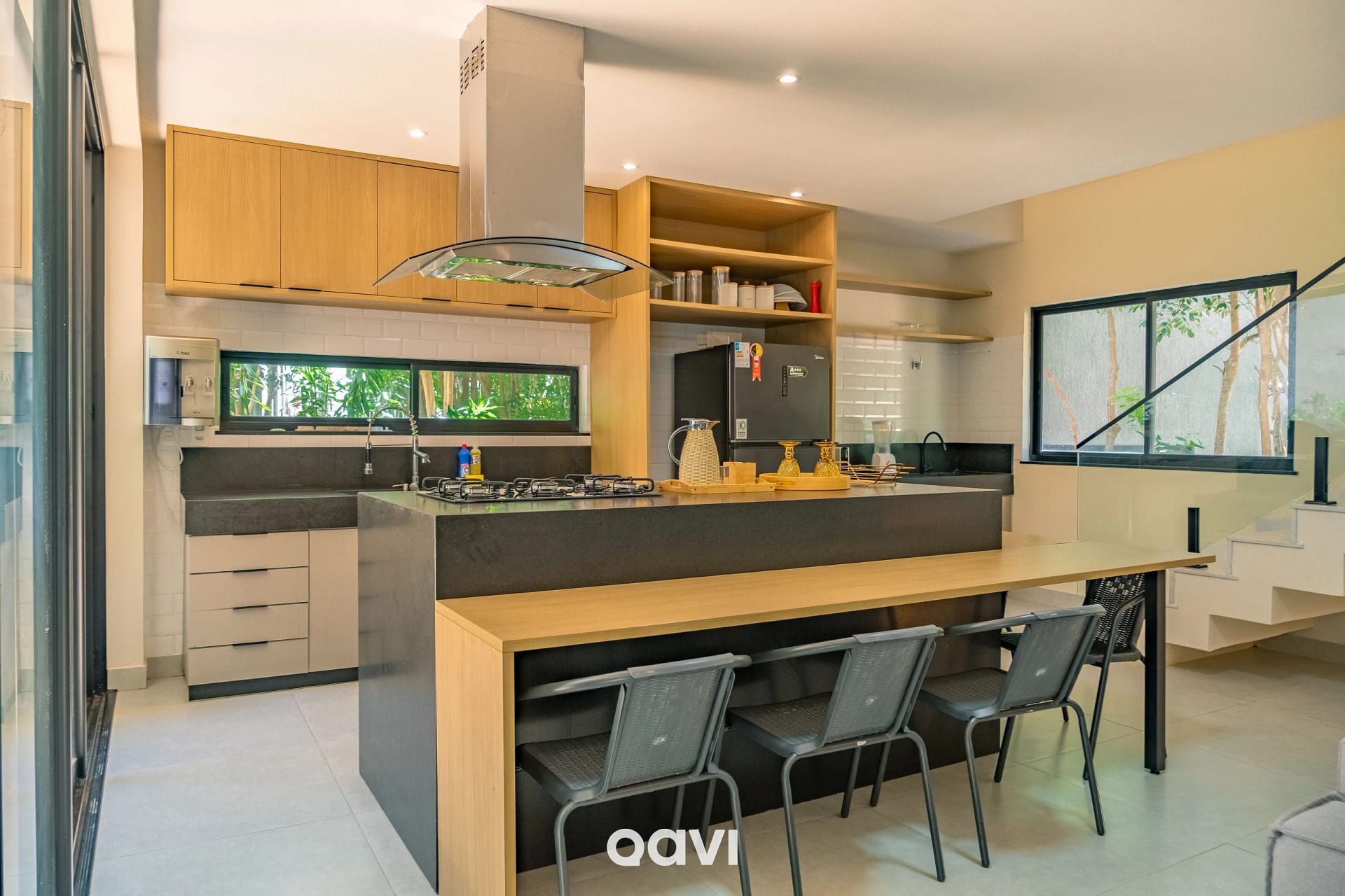 Kitchen or kitchenette — Casa com Piscina Privativa em condomínio Maxlife11 - By Qavi