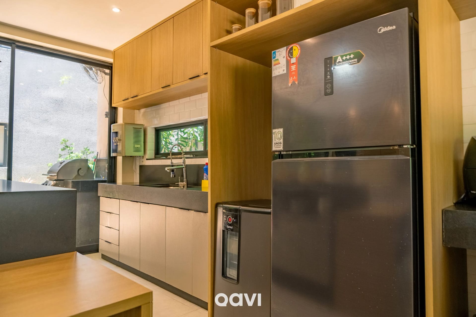 Kitchen or kitchenette — Casa com Piscina Privativa em condomínio Maxlife11 - By Qavi