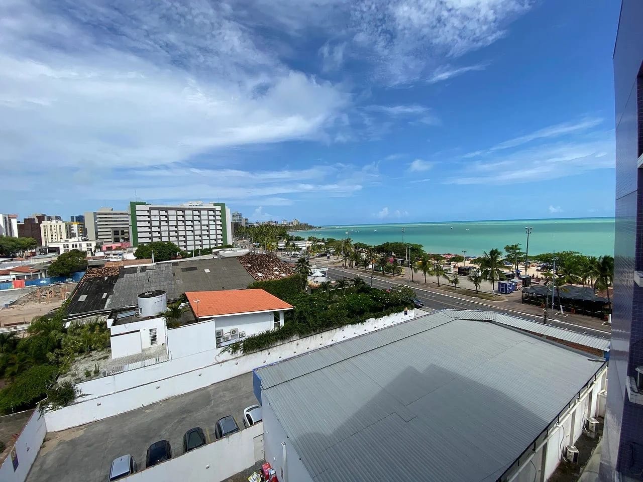 Fachada / Terraza — Apartamento Vista-Mar Neo em Maceió by QAVI