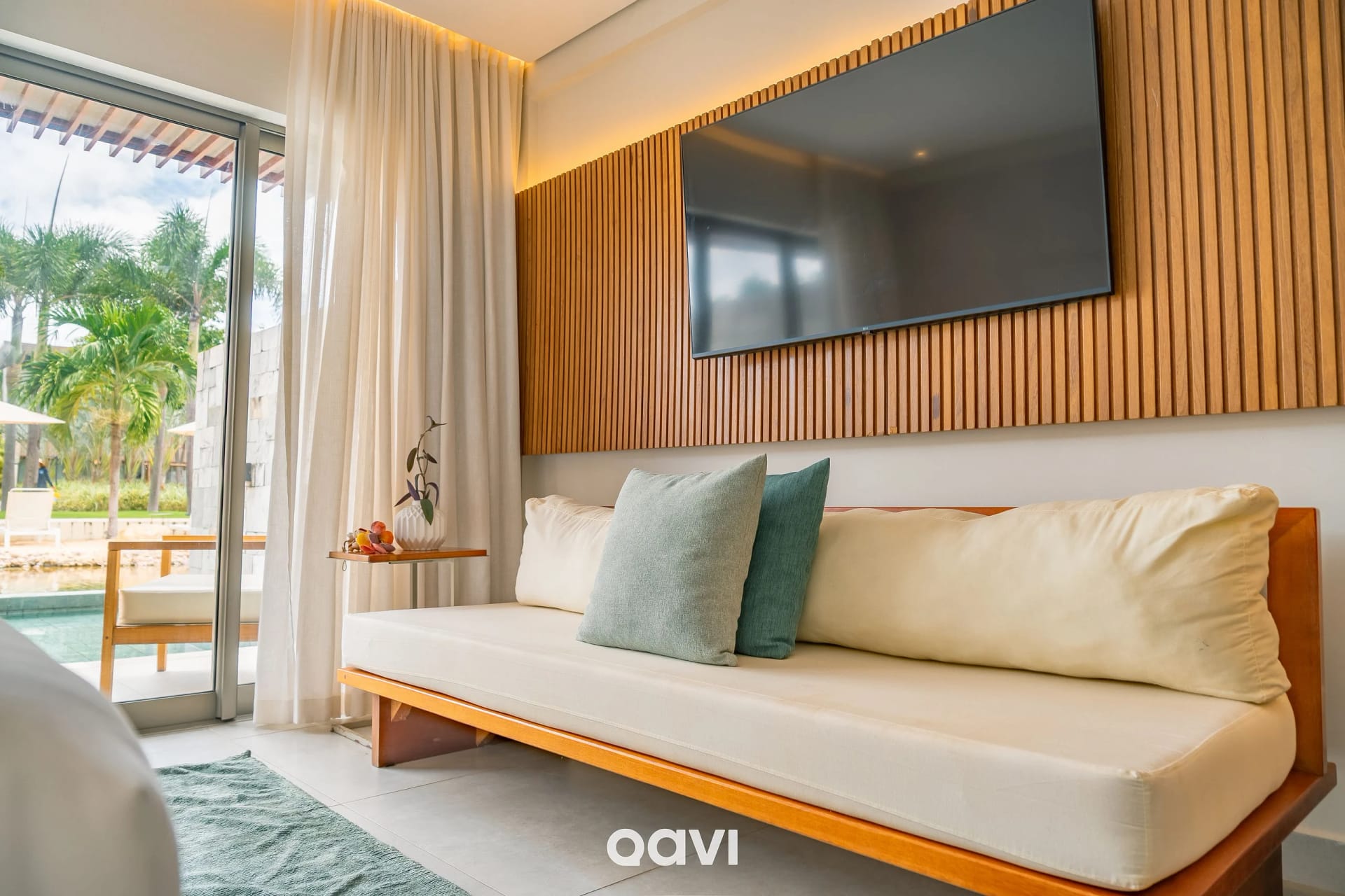 Quarto Deck Molhado Frente Piscina