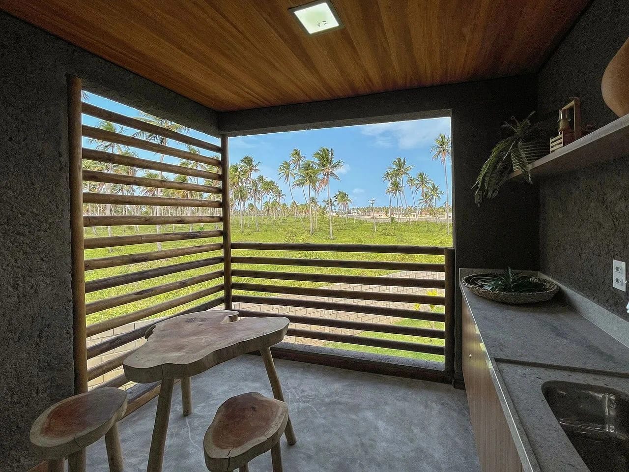 Fachada / Terraza — Apartamento Varanda Manatee em Milagres by Qavi