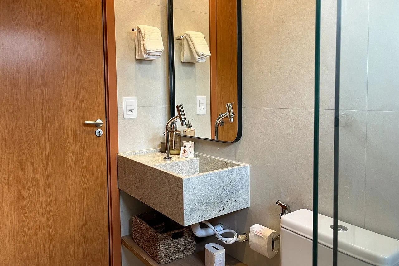 Banheiro — Apartamento Varanda Manatee em Milagres by Qavi