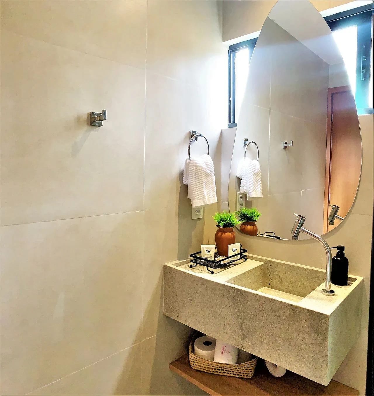 Toilet — Apartamento Kamby em Milagres by Qavi