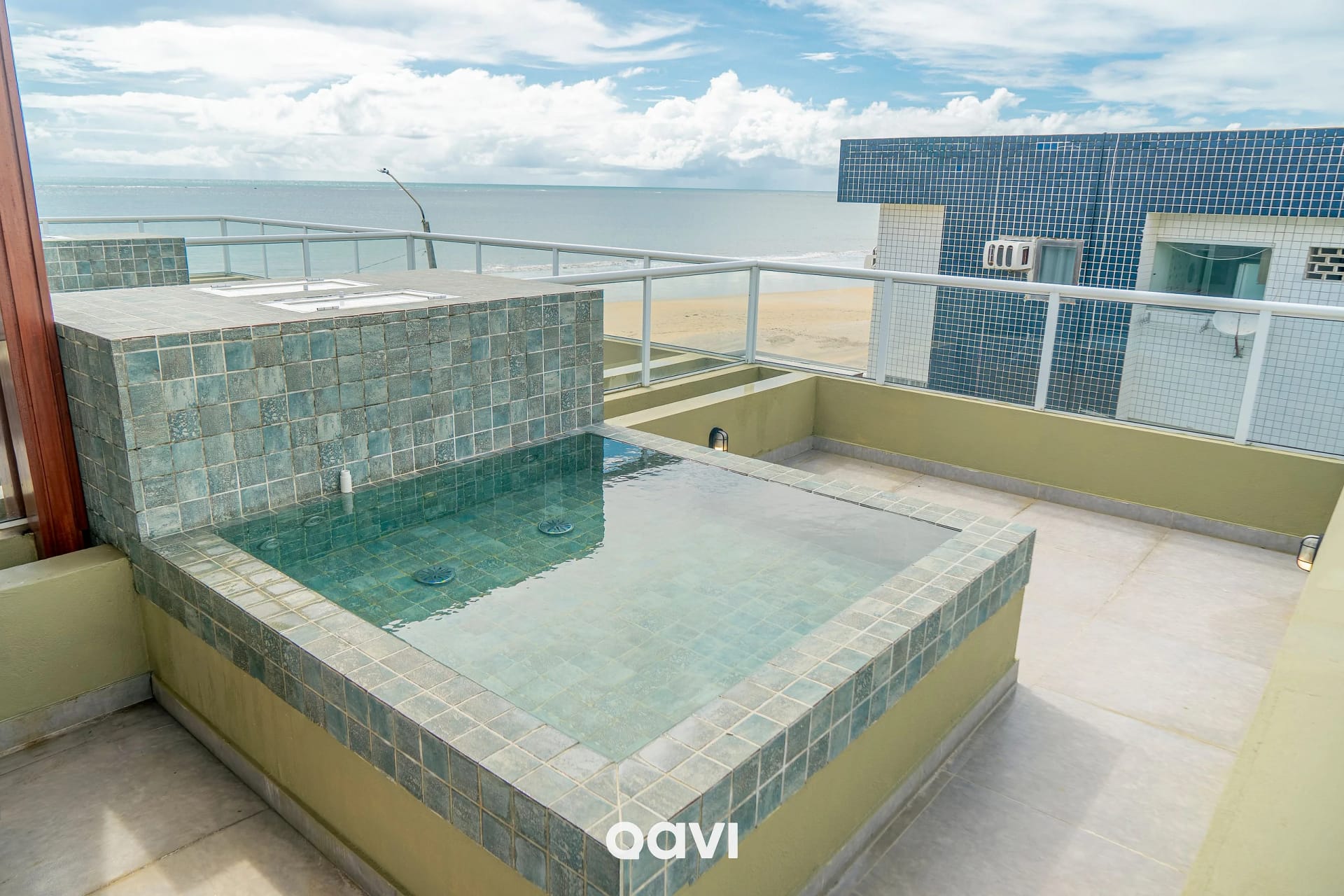 Balcony / Terrace — Triplex piscina privativa em Pirangi by Qavi