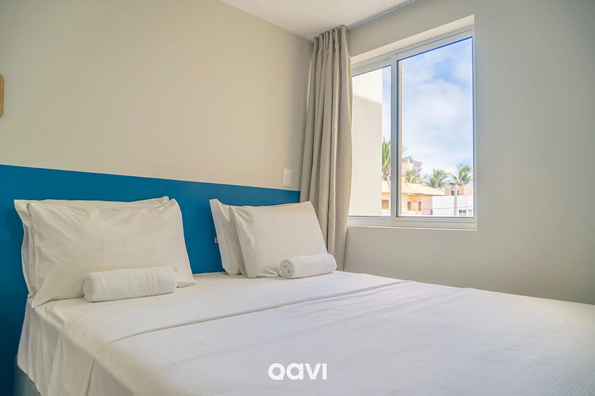 Bedroom — Triplex piscina privativa em Pirangi by Qavi