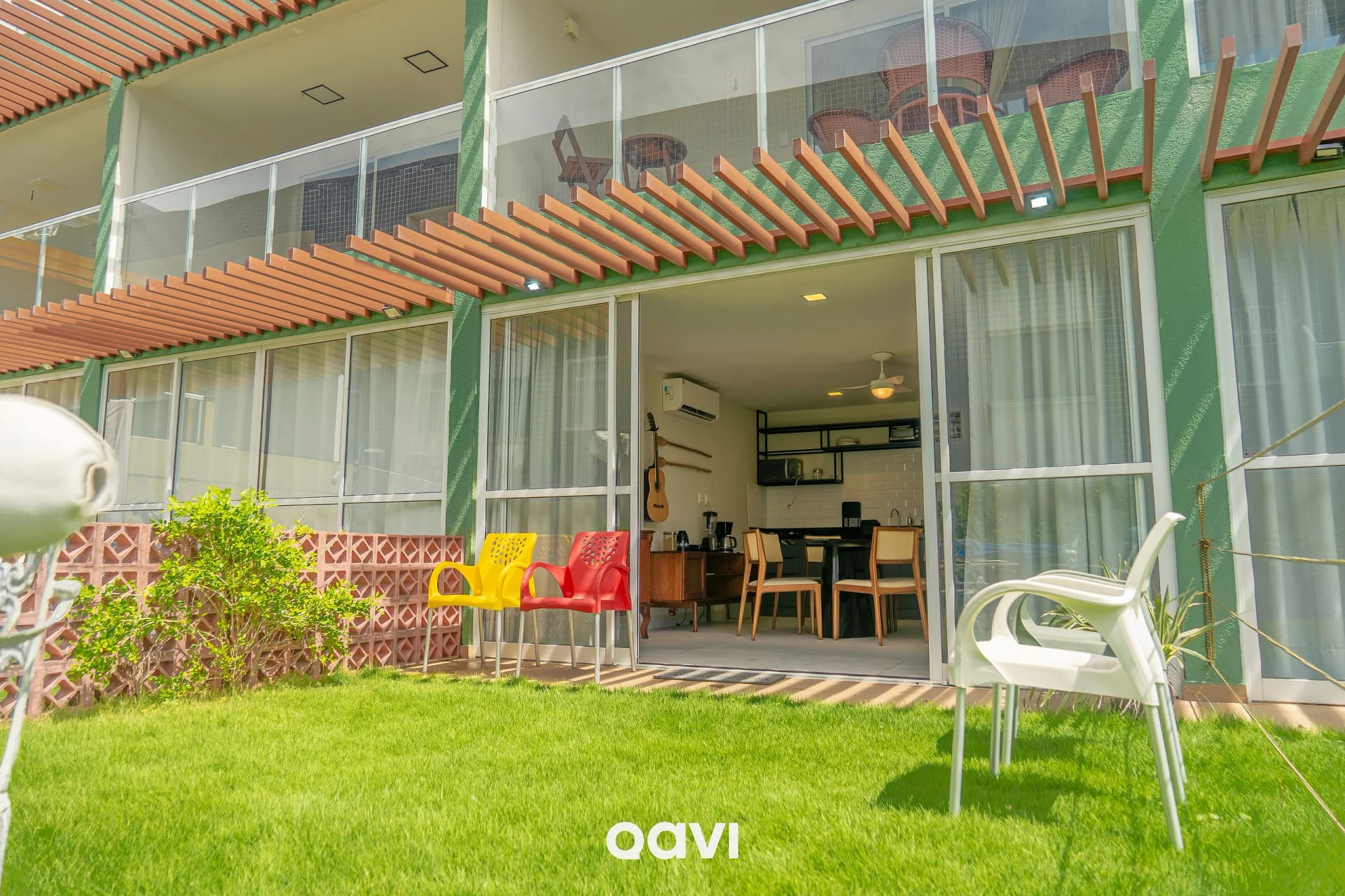 Balcony / Terrace — Triplex piscina privativa em Pirangi by Qavi