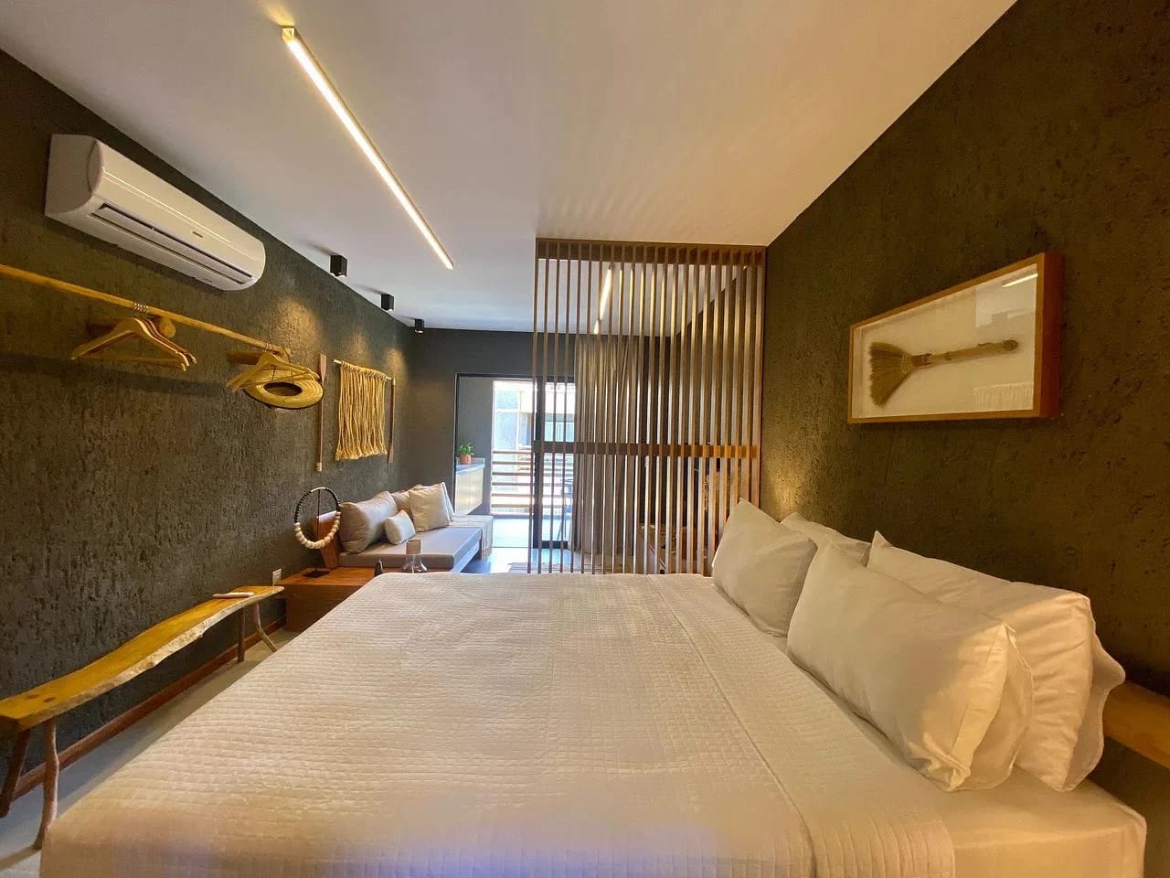 Dormitorio — Studio Design Kamby em Milagres by Qavi