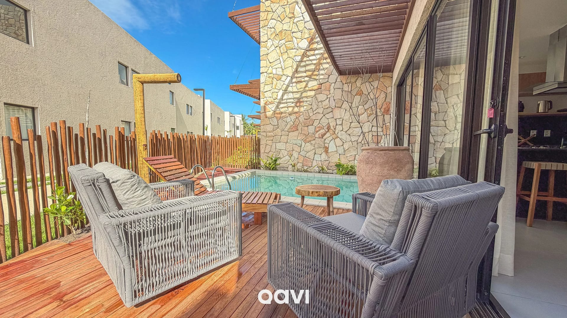 Fachada / Terraza — Beach House com Piscina Privativa Milagres by Qavi