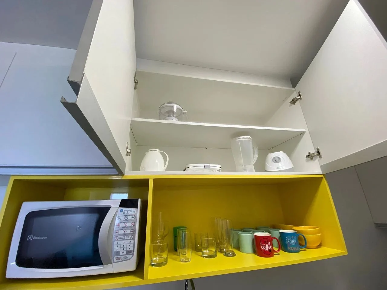 Kitchen or kitchenette — Apartamento no Edifício Time em Maceió by Qavi