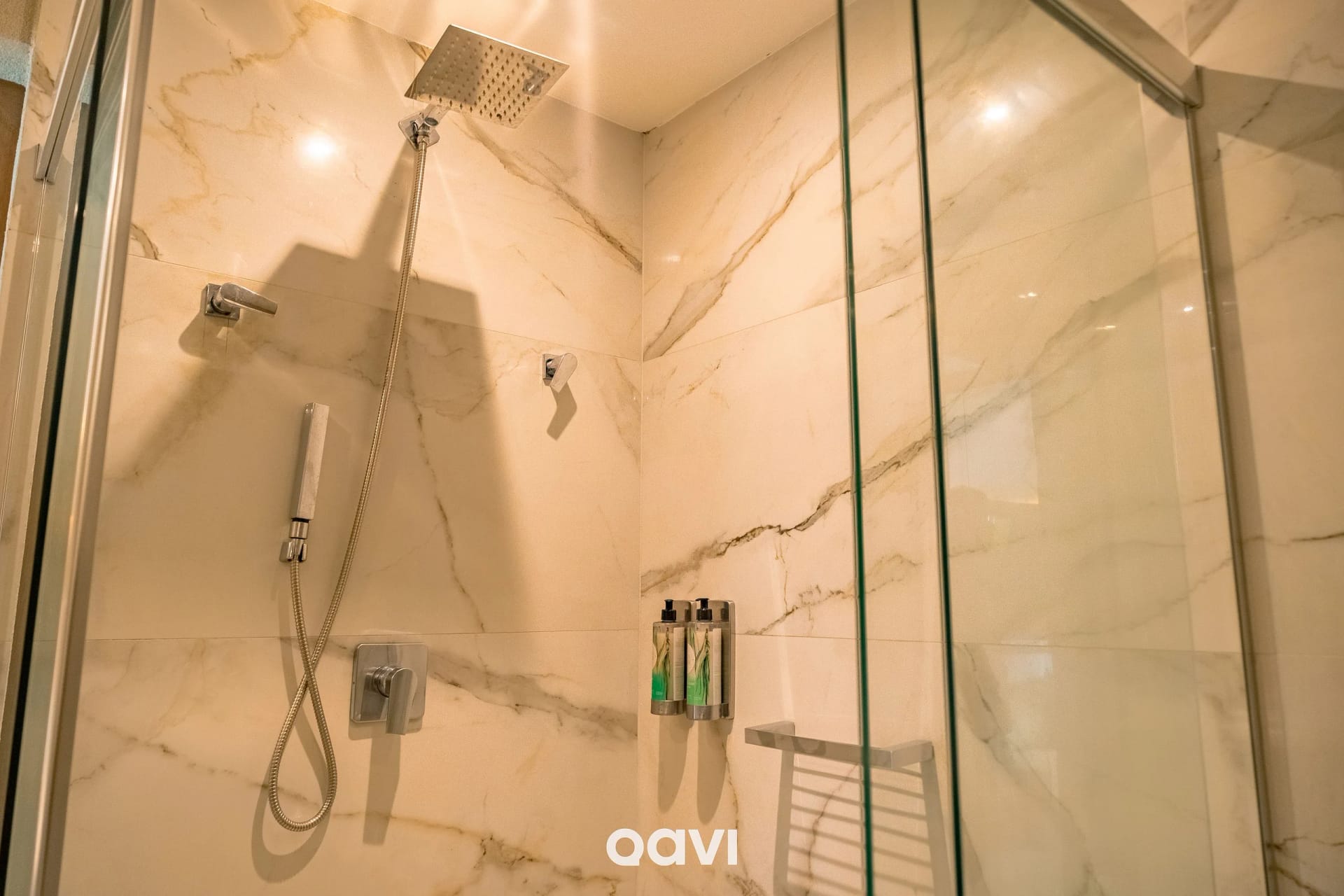 Toilet — Quarto Superior Frente Piscina