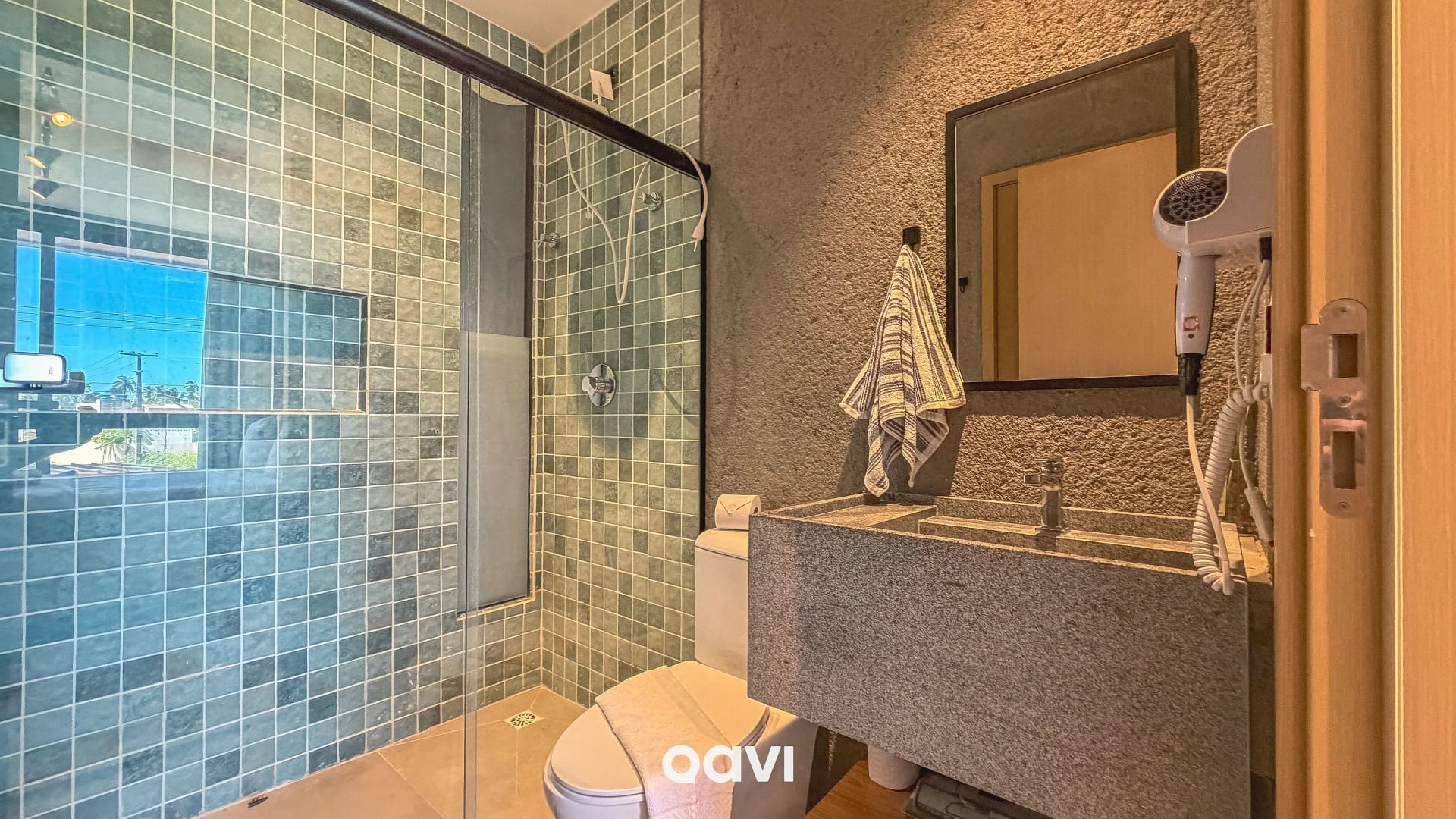 Baño — Casa Design com Piscina e Jacuzzi Milagres by Qavi