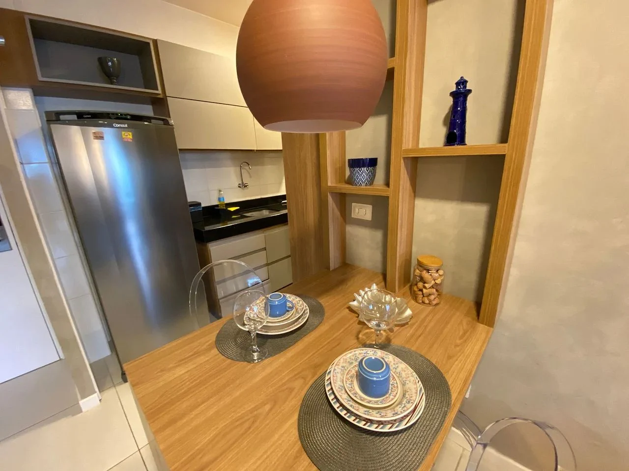 Kitchen or kitchenette — Apartamento no Edifício Time em Maceió by Qavi