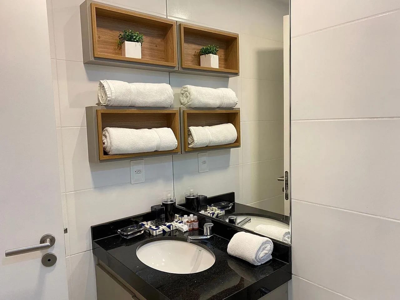 Toilet — Apartamento no Edifício Time em Maceió by Qavi