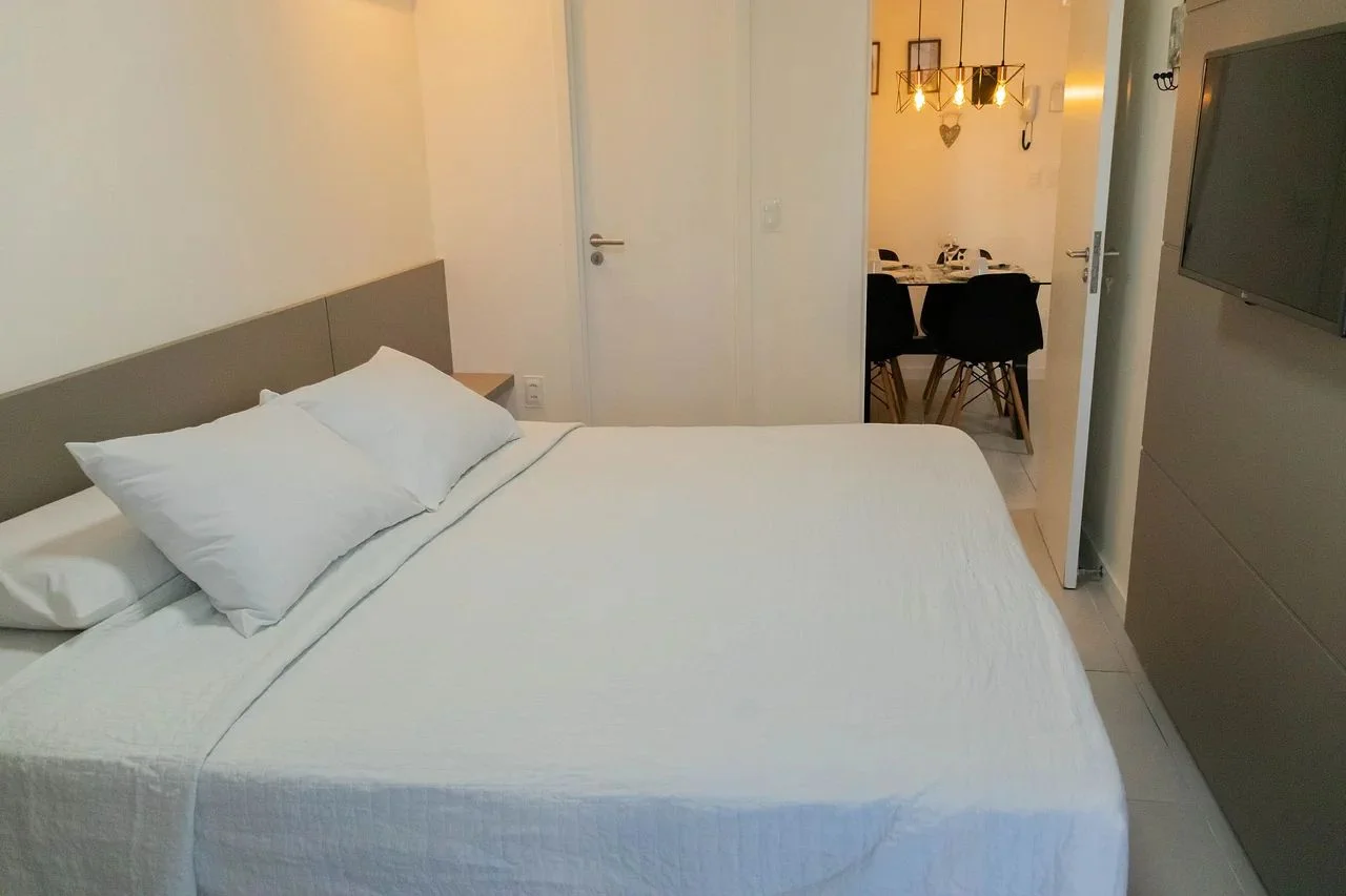 Dormitorio — Apartamento no Edifício Time em Maceió by Qavi