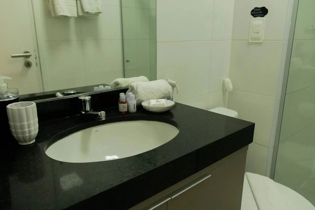 Baño — Apartamento no Edifício Time em Maceió by Qavi