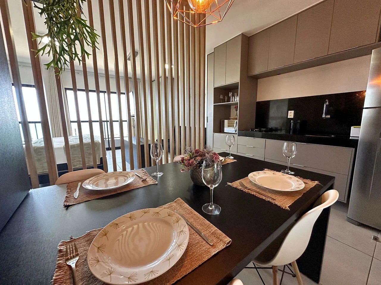 Kitchen or kitchenette — Studio Edifício Time em Maceió by Qavi
