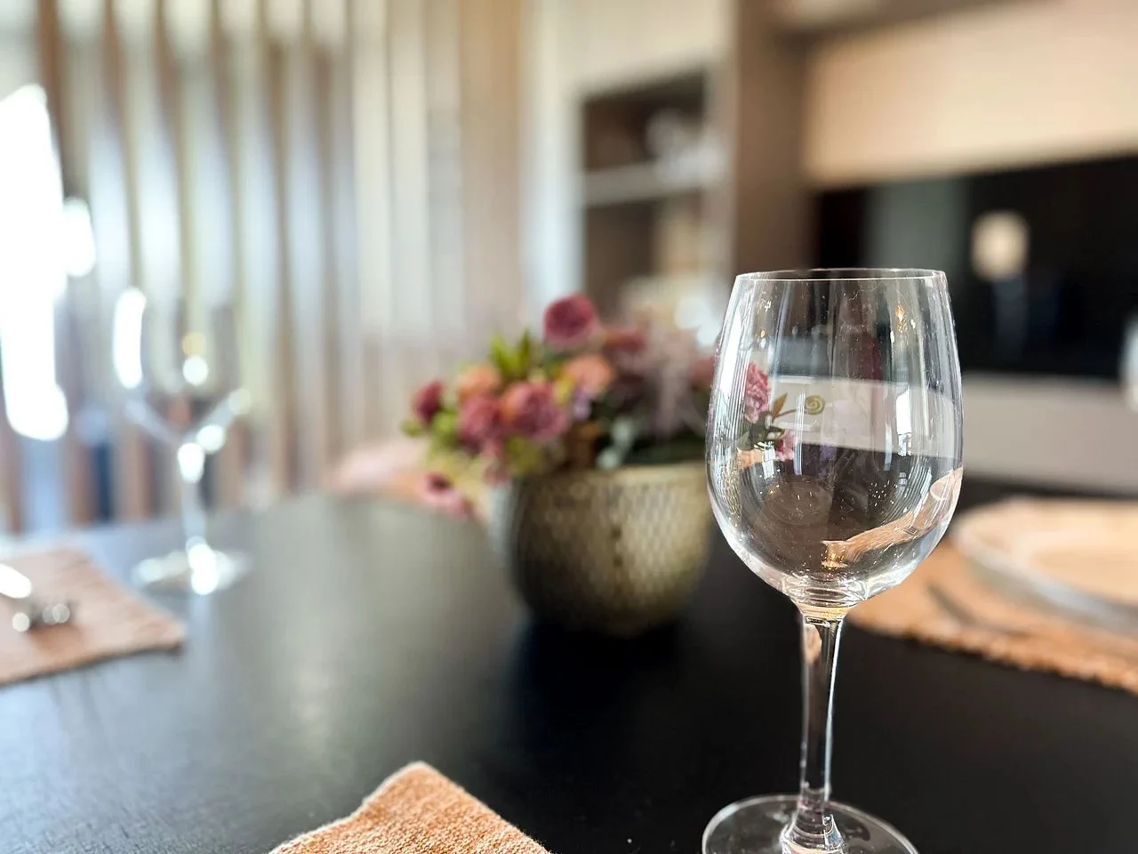 Kitchen or kitchenette — Studio Edifício Time em Maceió by Qavi
