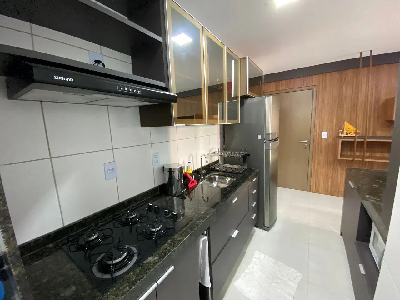 Cozinha ou kitnet — Apartamento no Edifício Strauss em Maceió by Qavi