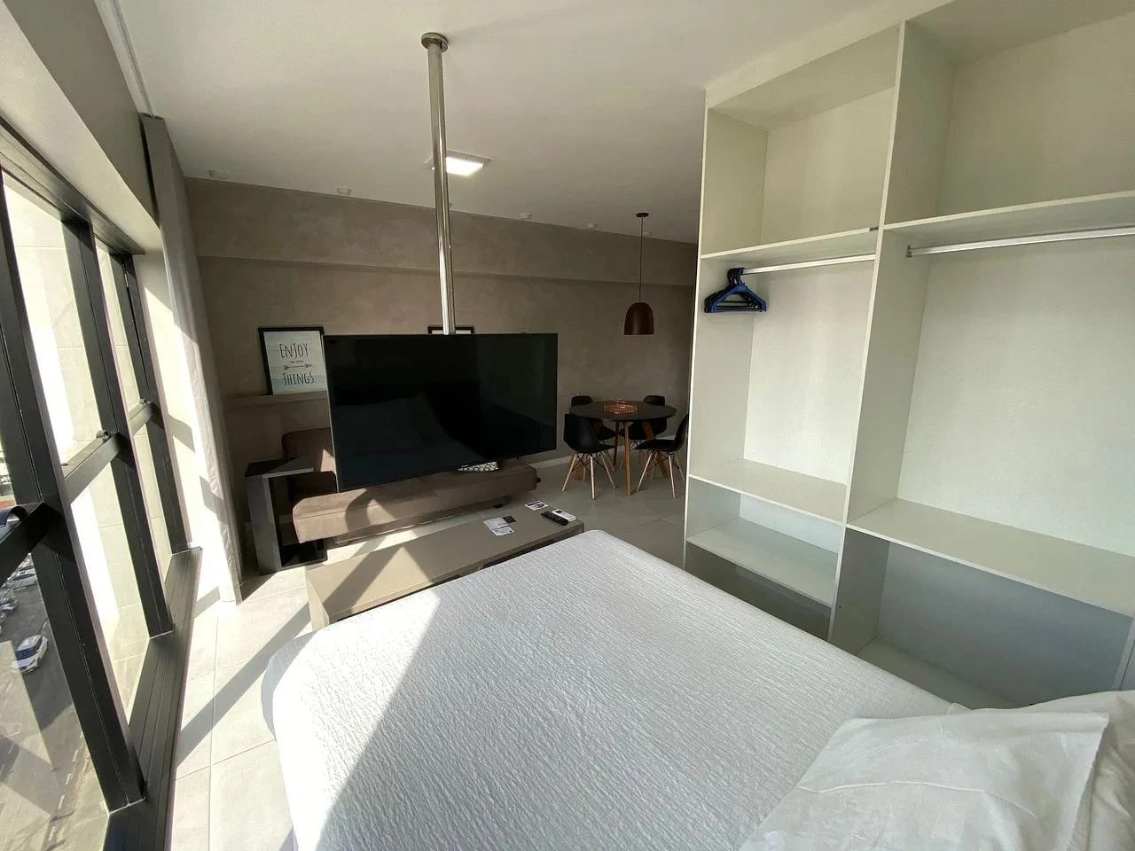Dormitorio — Studio no Edifício Time em Maceió by Qavi
