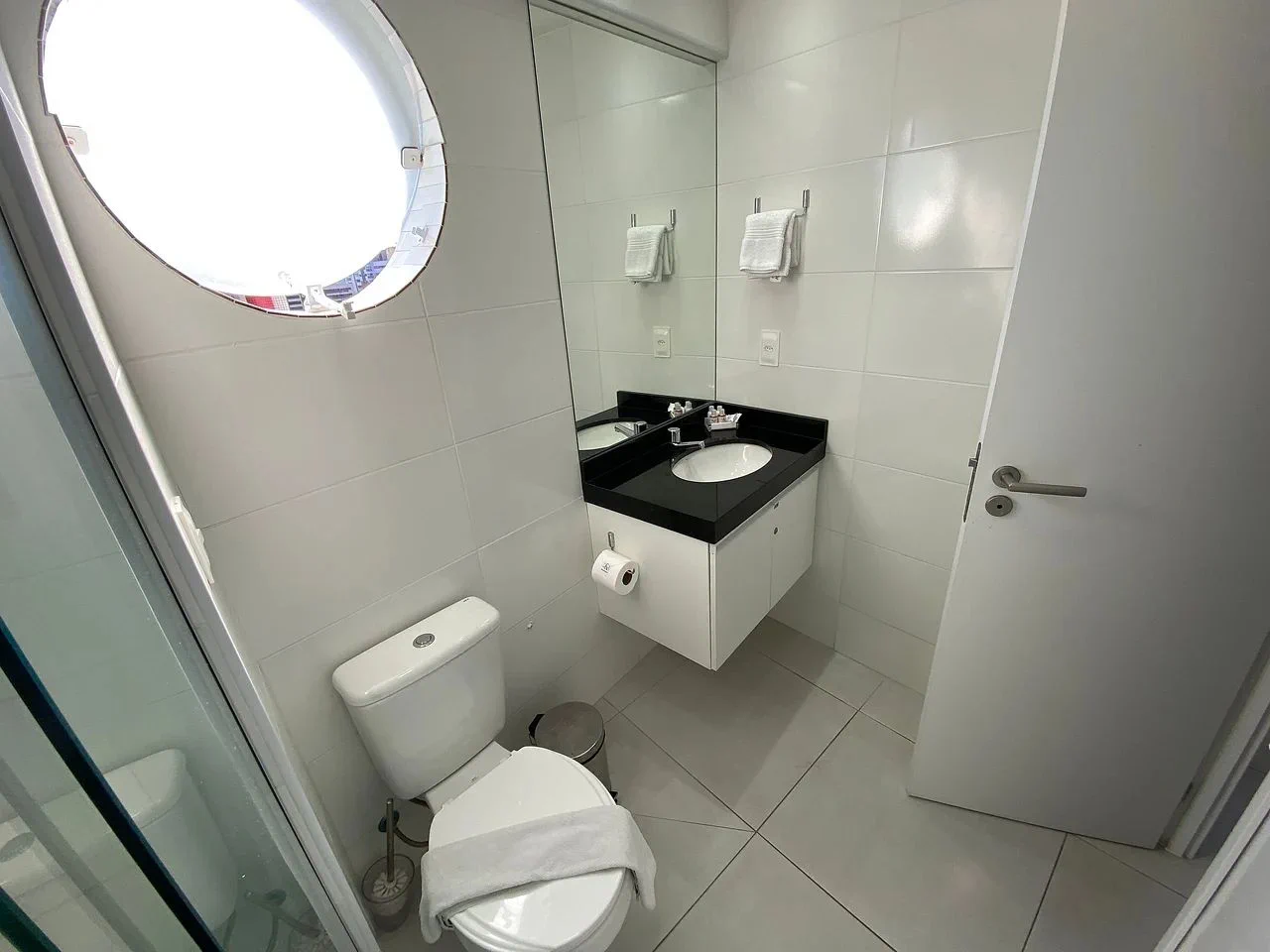 Baño — Studio no Edifício Time em Maceió by Qavi