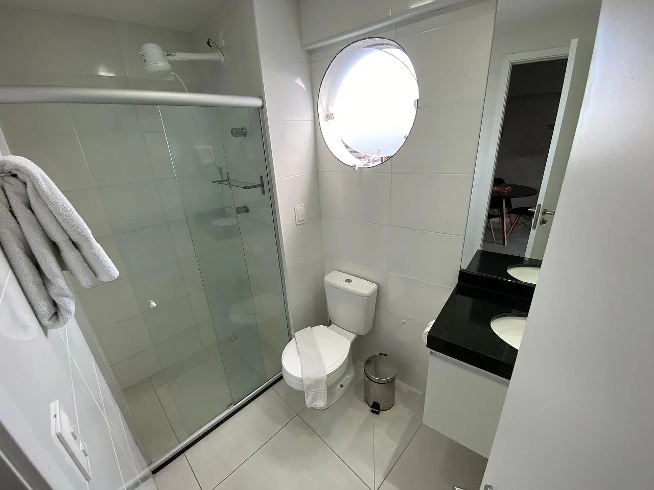 Baño — Studio no Edifício Time em Maceió by Qavi