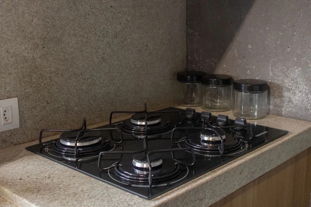 Kitchen or kitchenette — Apartamento Villas Patacho Milagres by Qavi