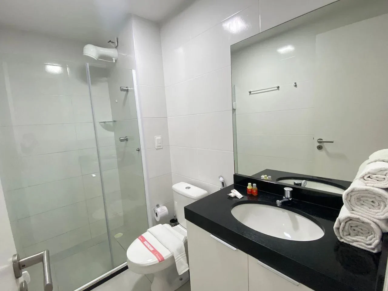 Toilet — Studio Edifício Time em Maceió by Qavi