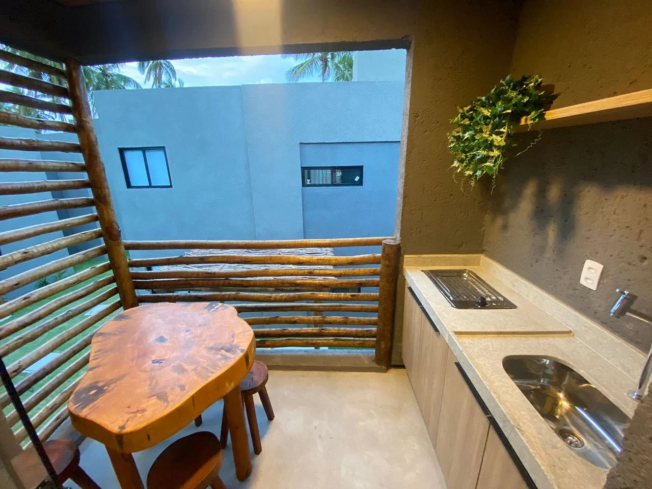 Fachada / Terraza — Apartamento Villas Patacho Milagres by Qavi