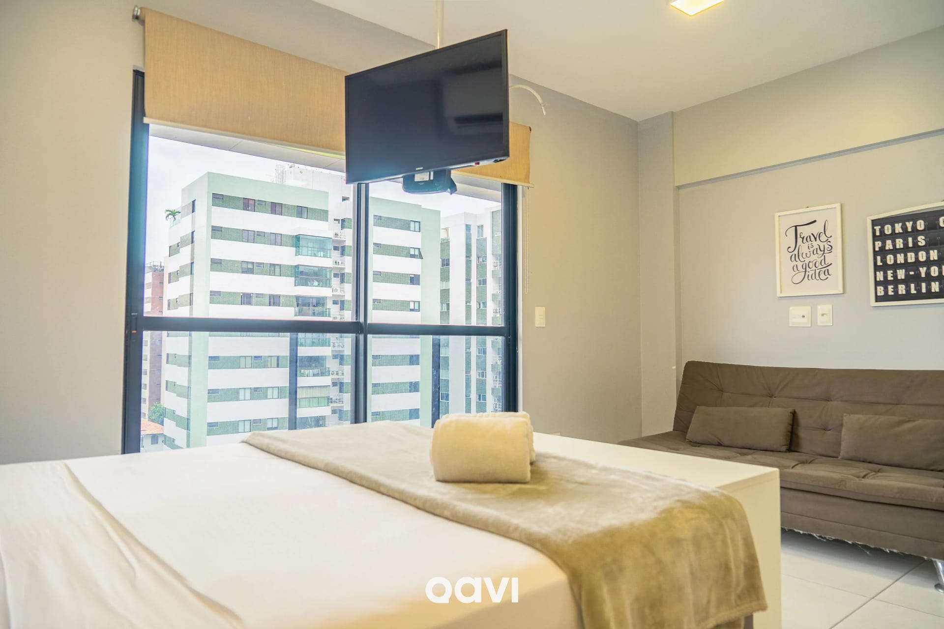 Dormitorio — Studio Edifício Time em Maceió by Qavi