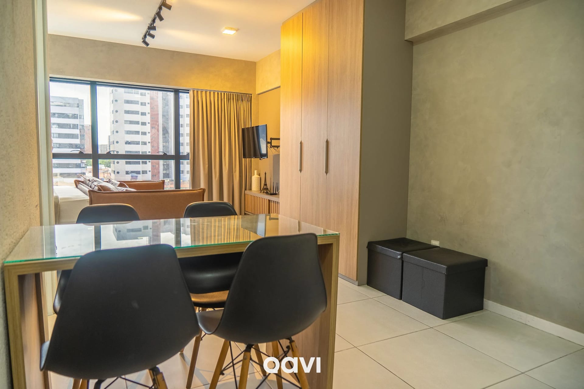 Dining area — Studio Edifício Time em Maceió by Qavi