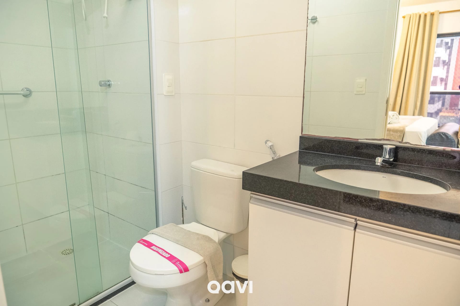 Toilet — Studio no Edifício Time em Maceió by Qavi