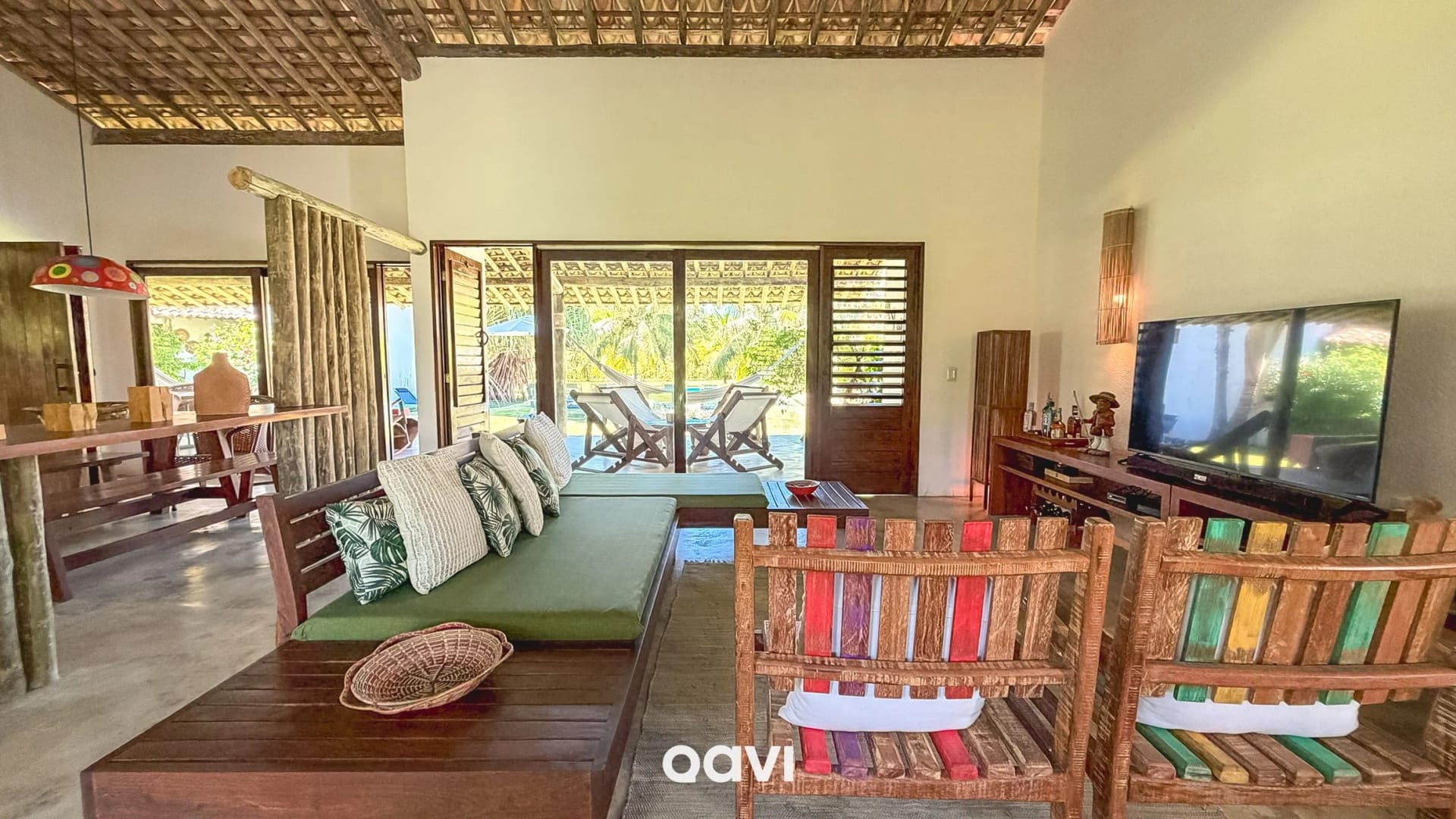 Living Room — Casa com Piscina Manatí Milagres by Qavi