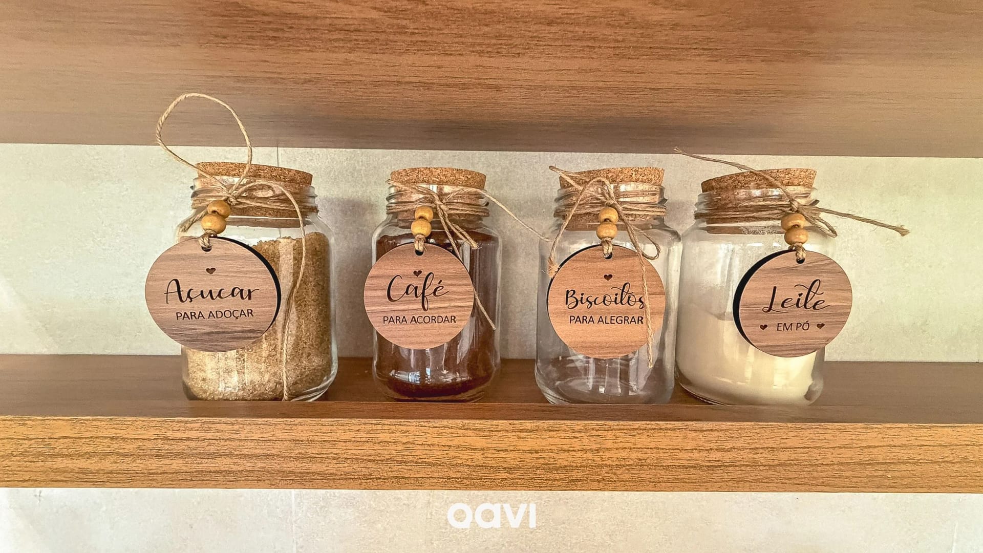 Kitchen or kitchenette — Apartamento Manah Milagres by Qavi